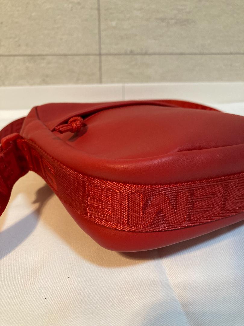 Supreme ショルダーバック　クロスボディ　レザー　レッド