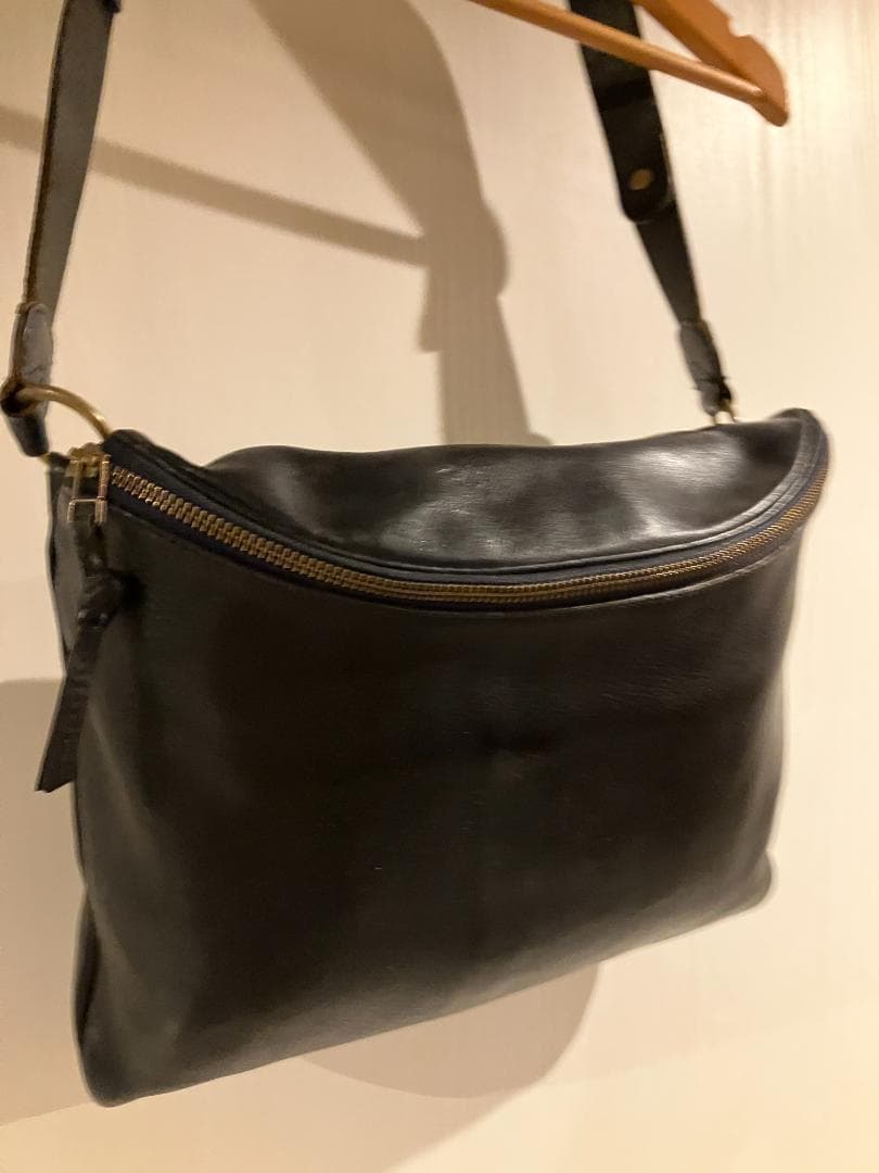 SLOW 濃紺レザーショルダーバッグ SLOW 濃紺レザーショルダーバッグ