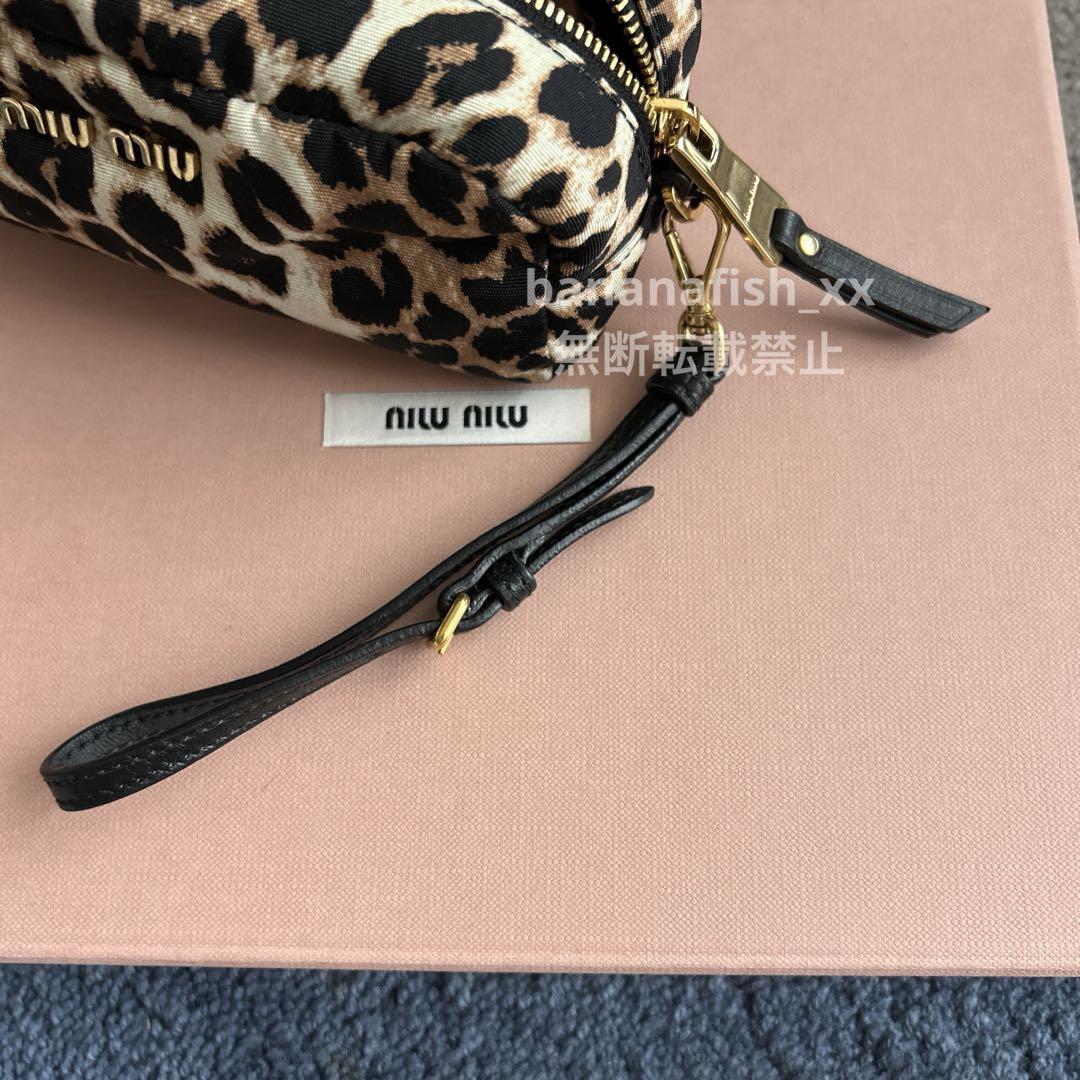 最先端 美品】ミュウミュウ レオパード柄 ストラップ付き ポーチ miumiu バッグ