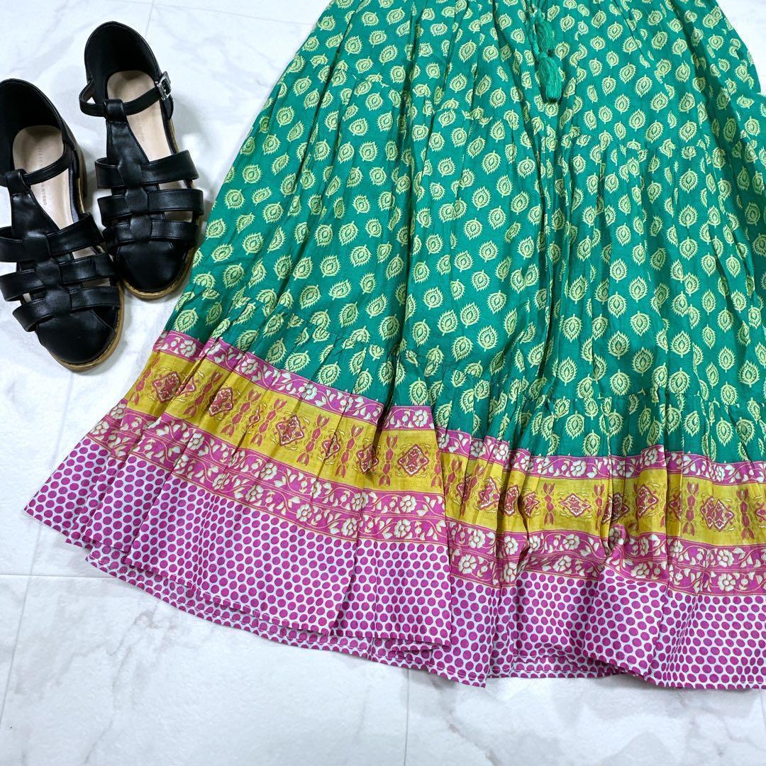 専用✨極美品✨SHIPS　シップス　ピンタック パネル プリント スカート 専用✨極美品✨SHIPS シップス ピンタック パネル プリント