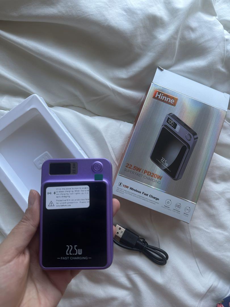 スマホアクセサリー Magnetic Powerbank and Magnetic Case