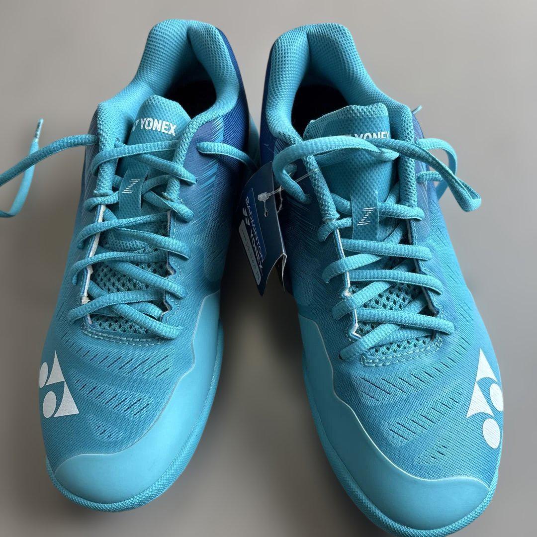 YONEX バドミントンシューズ 新品　25センチ