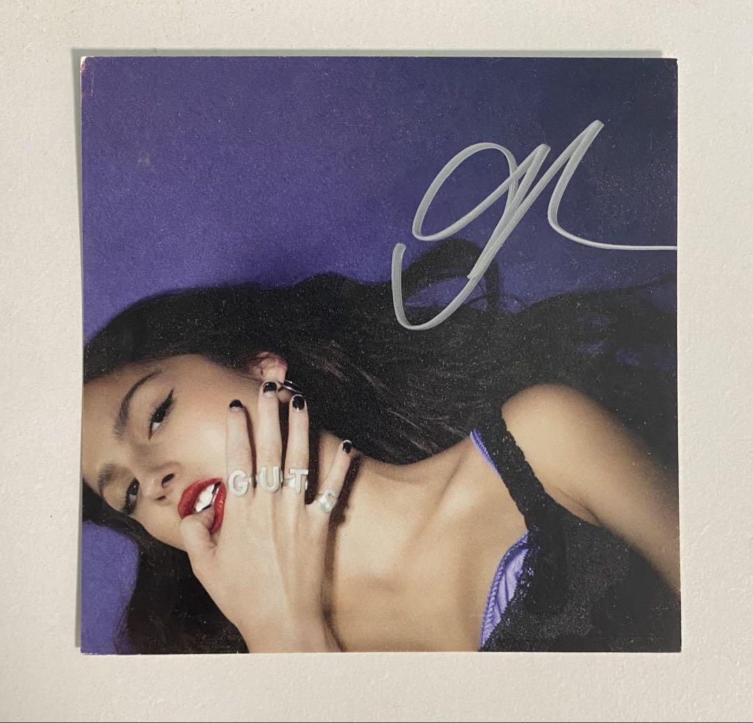 OLIVIA RODRIGO / GUTS 直筆サイン入りミニカード付き CD