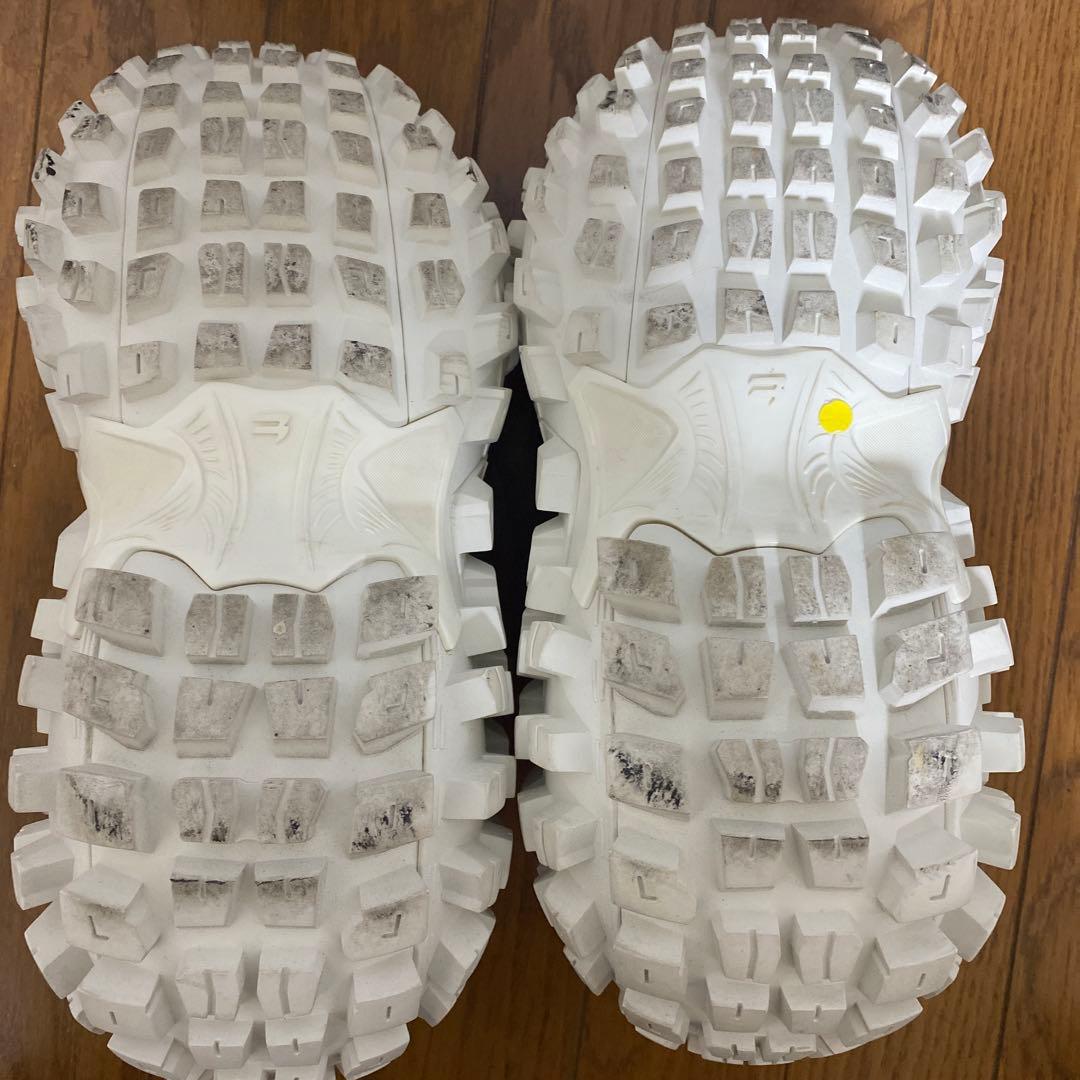 【極美品】BALENCIAGA bouncer ホワイト 40