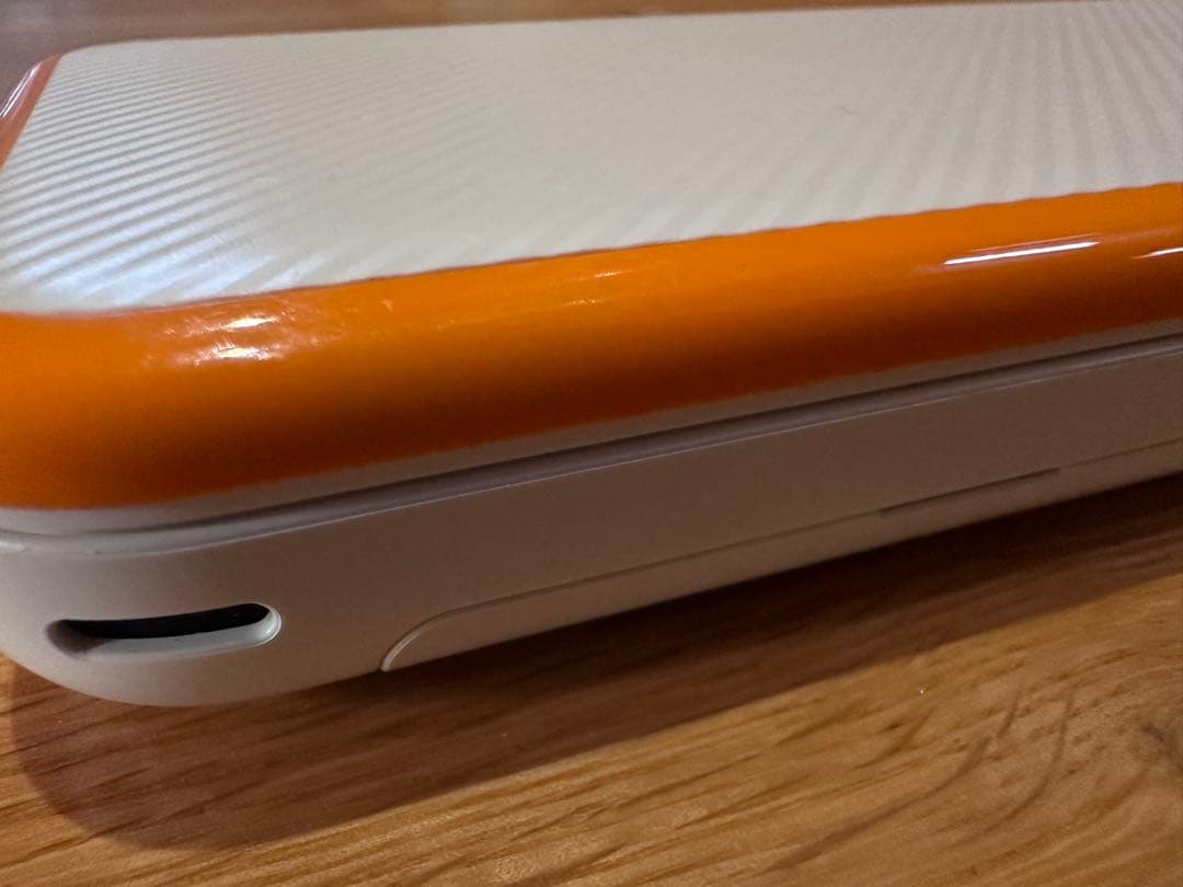 任天堂 New 2DS LL ホワイト オレンジ UP786_INFO