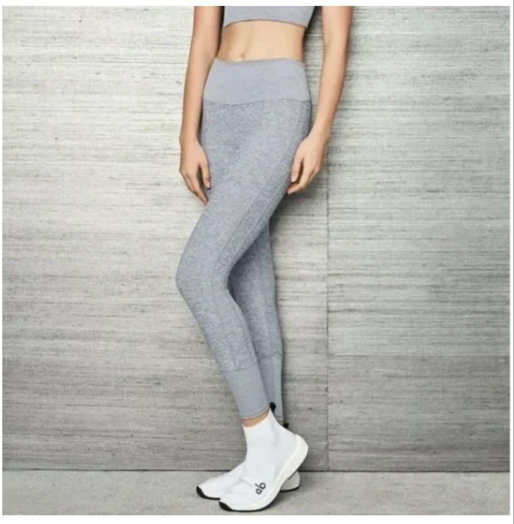 新品未開封】Alo yoga エアリフト 人気定番色