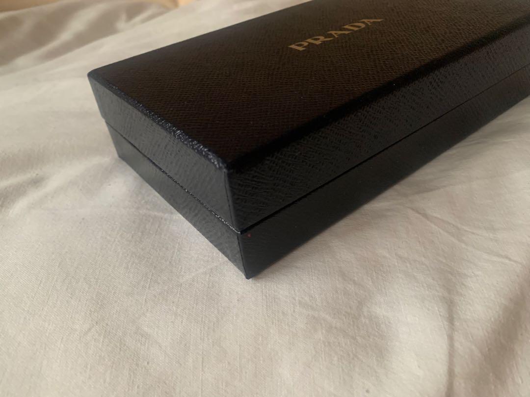 新品】〈PRADA(プラダ)〉長財布サイズ 箱 - メルカリ