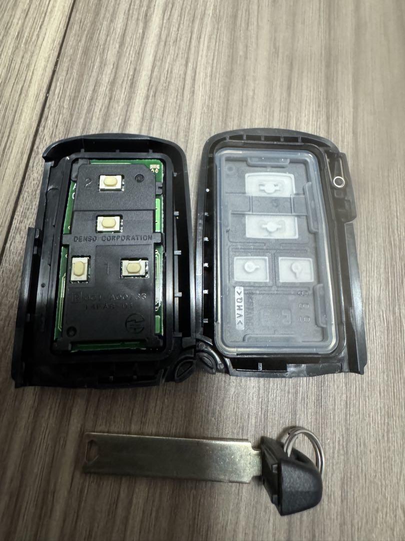 トヨタ 80ノア、ヴォクシー等 スマートキー 4ボタン 001-A00733