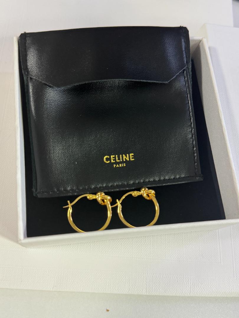 美品!箱専用ケース付!CELINEセリーヌトリオンフゴールドピアス