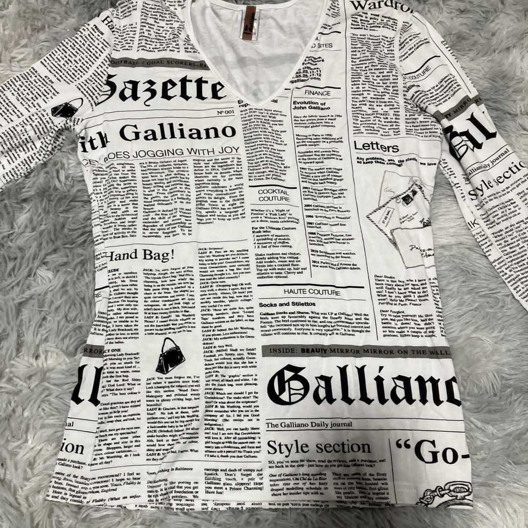 John Galliano News paperレディースロンT