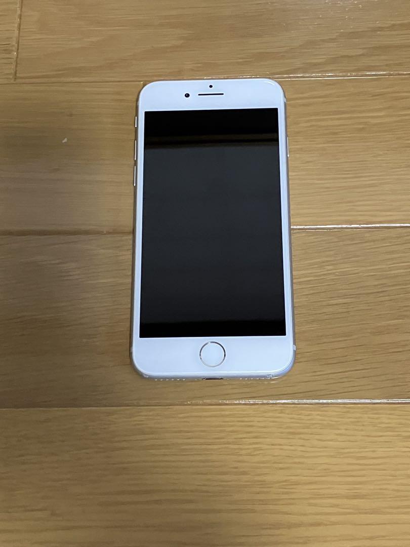 iPhone8 64GB シルバー
