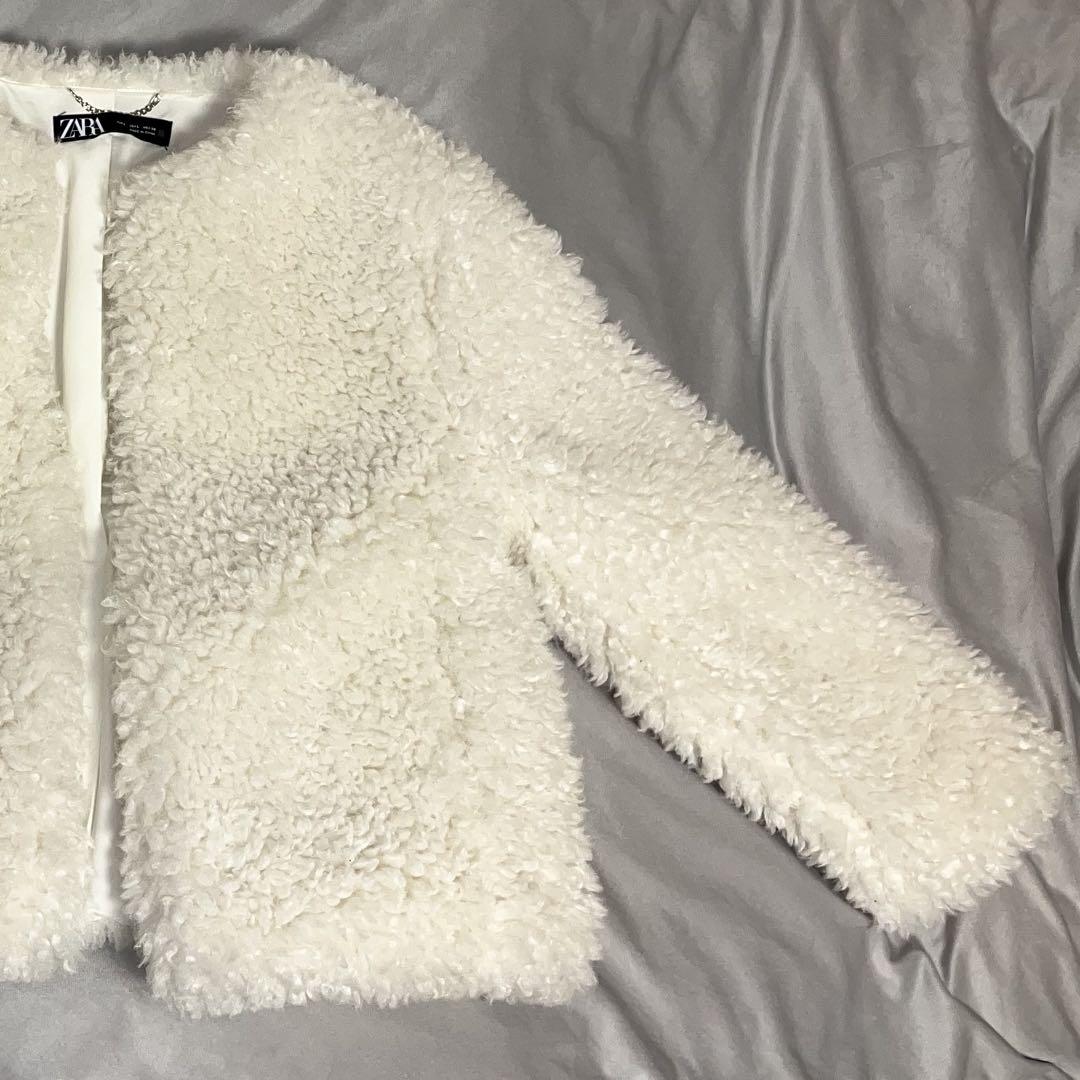 ZARA フェイクファーカーディガン　Lサイズ