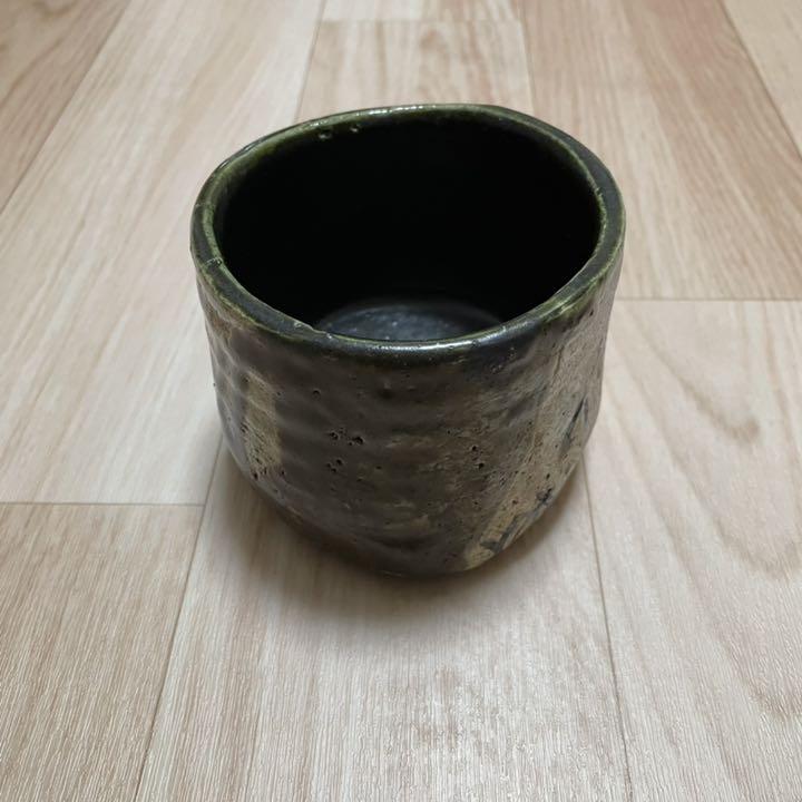 新品本物保証 織部焼 銘 何レ菖蒲カ杜若 骨董品 wZIE1-m29064342948 抹茶茶碗 桐箱入り 大人気お得