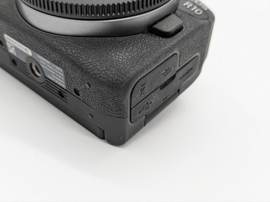 【ボディ単体】Canon EOS R10　バッテリー2個付き