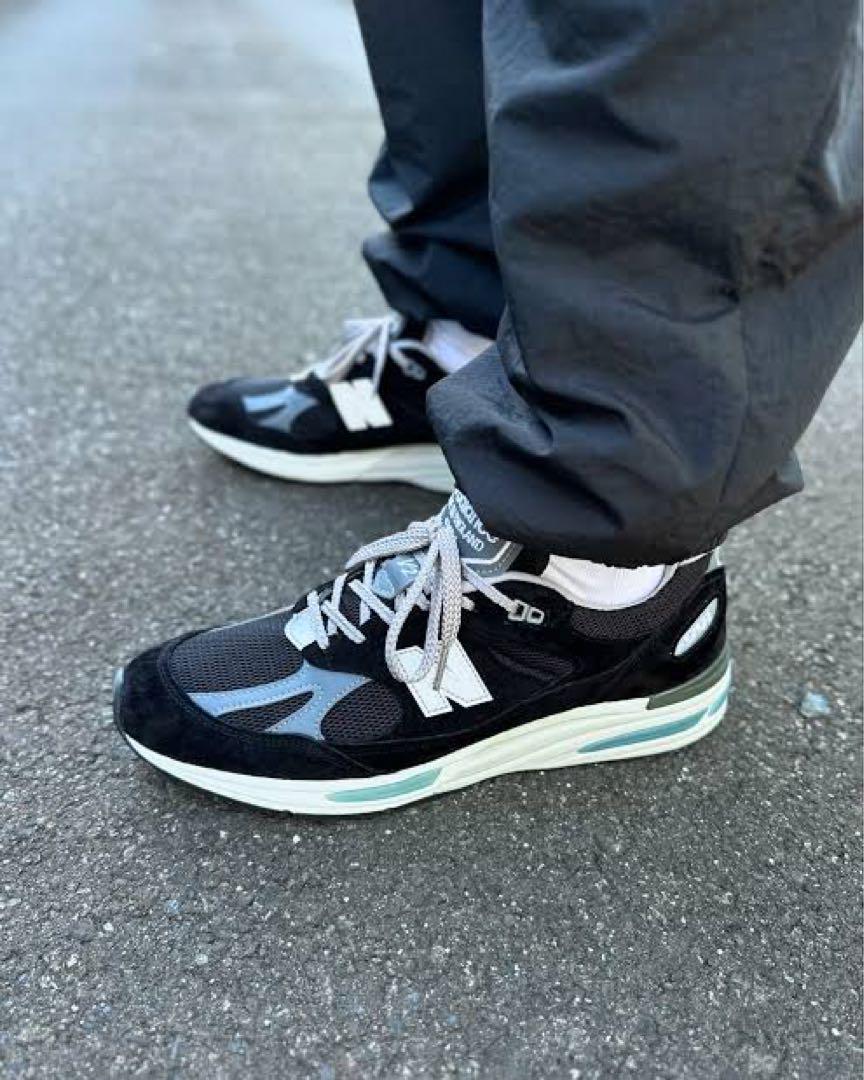 人気モデル New Balance 991v2 ブラック/グレー