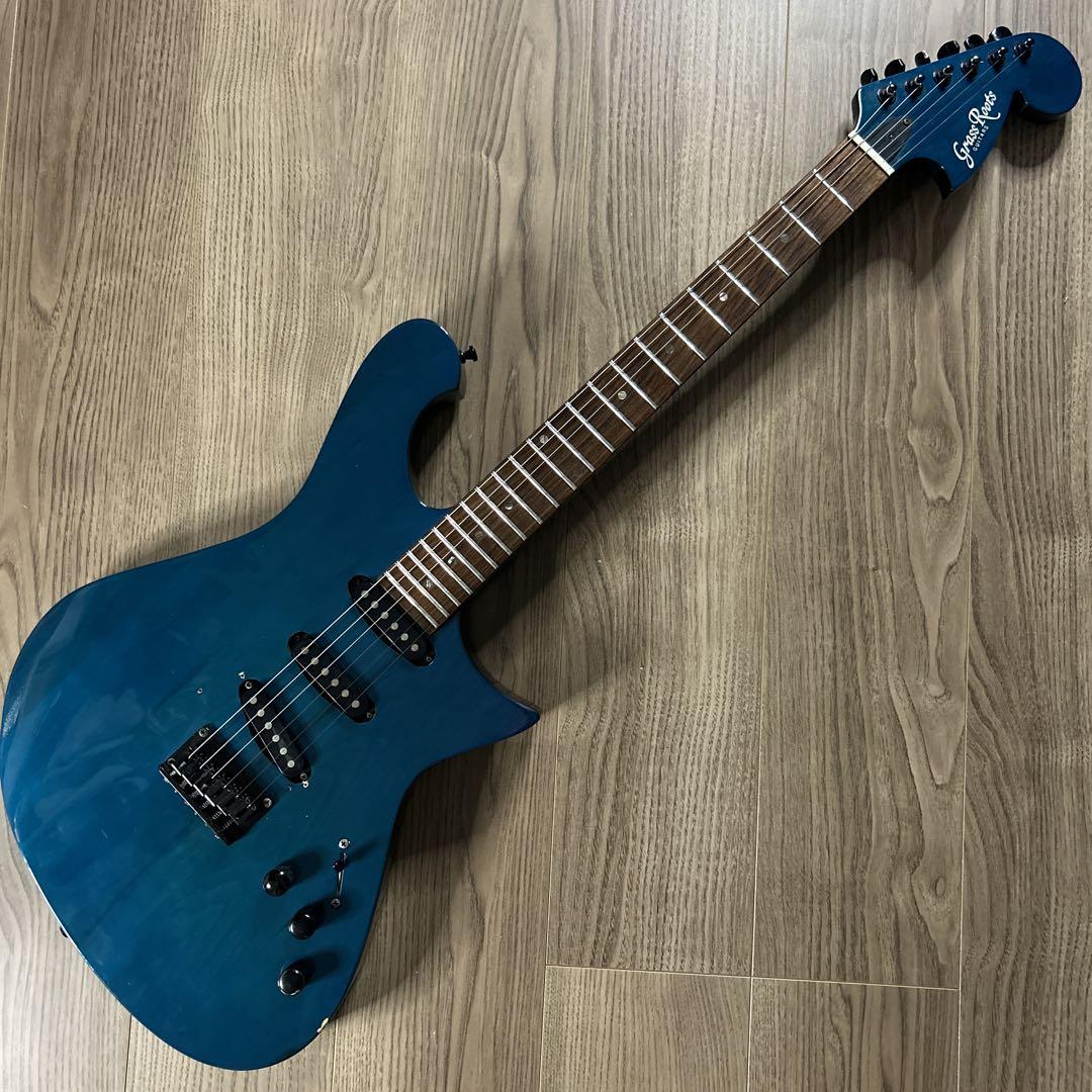 Grass Roots エレキギター PIERROT潤モデル ケース、新品弦付