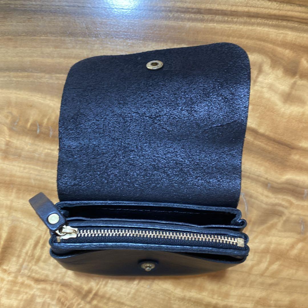 HERZ 普段使いのトラベルウォレット・二つ折り財布