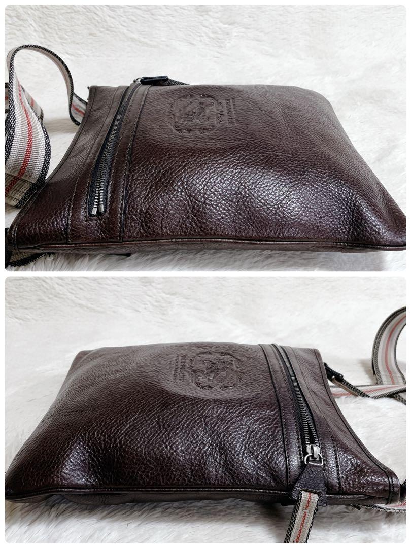 美品 希少 BURBERRY ホースロゴ 型押し オールレザー ショルダーバッグ