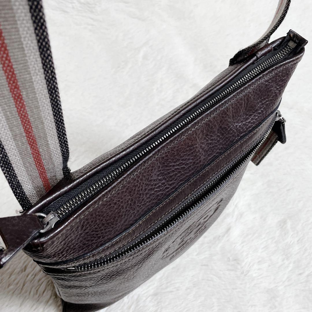 美品 希少 BURBERRY ホースロゴ 型押し オールレザー ショルダーバッグ