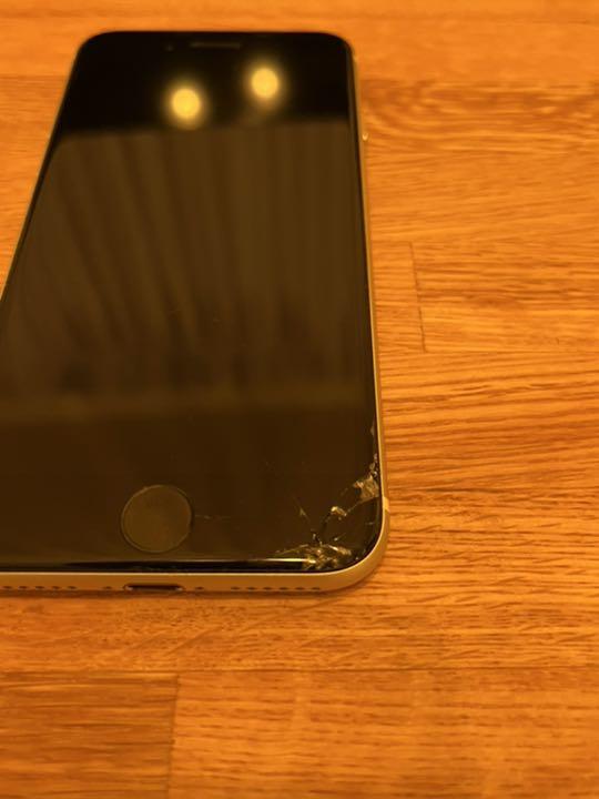 大得価2022 iPhone ホワイト シムフリー 3aTO0-m29120151097 SE2 64GB 低価爆買い