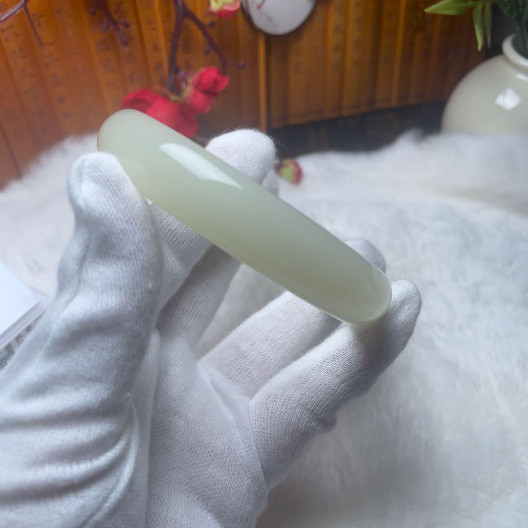 （58mmペア ）天然石  「⭐️和田玉」 岫玉軟玉翡翠　バングル 【鑑別書付き】 64.5mm）天然石 「⭐️和田玉」 岫玉/翡翠 バングル 【鑑別書