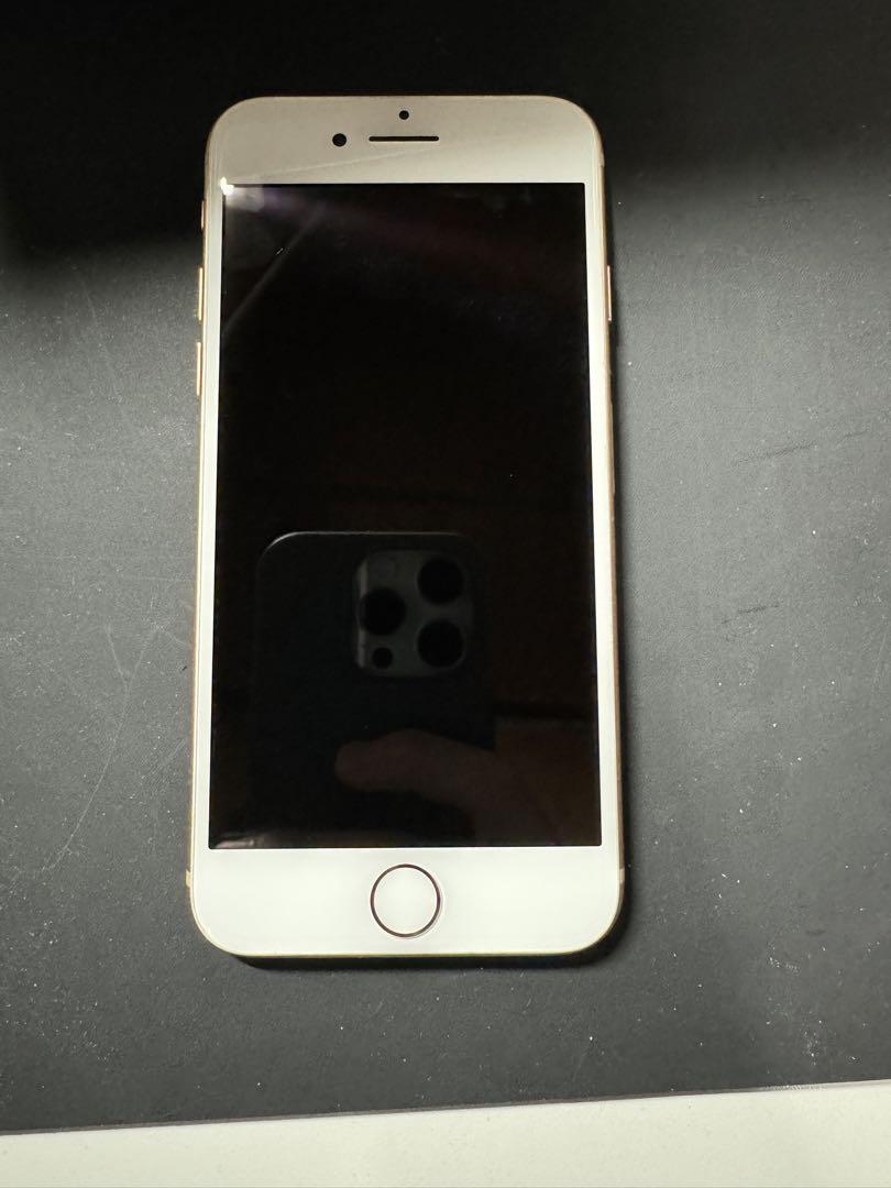 iPhone 8 ゴールド 64 GB(バッテリー、外カメラ不良)