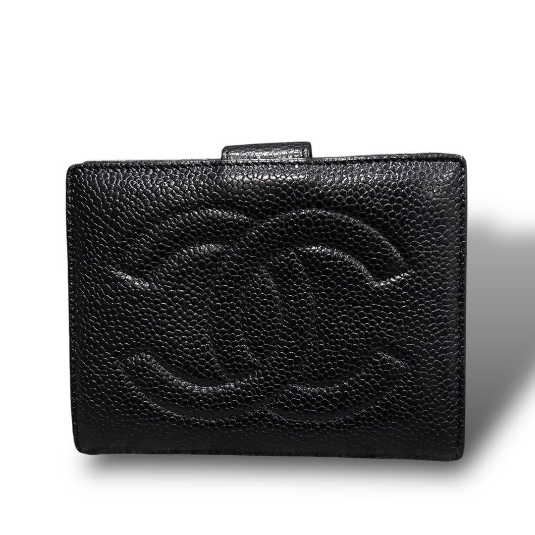 本日限定価格　美品　CHANEL シャネル　財布　キャビアスキン　デカココ　黒 CHANEL - 【極美品】CHANEL Wホック 二つ折り財布 デカココ 黒