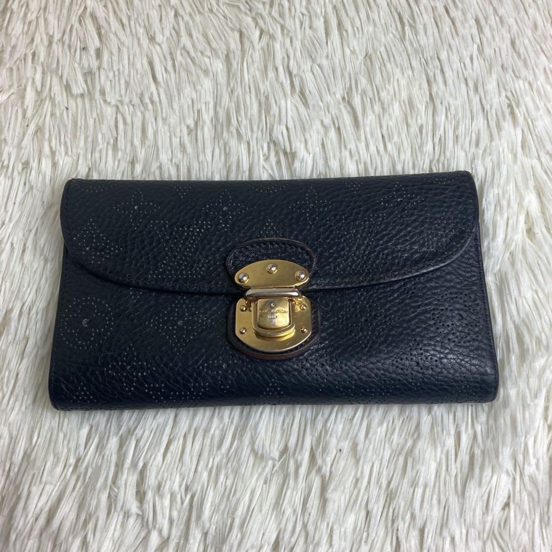 ルイヴィトンマヒナ ポルトフォイユ アメリア ラゴン レディース モノグラムマヒナ 三つ折り財布 M58093 LOUIS VUITTON 中古 –  銀蔵オンライン