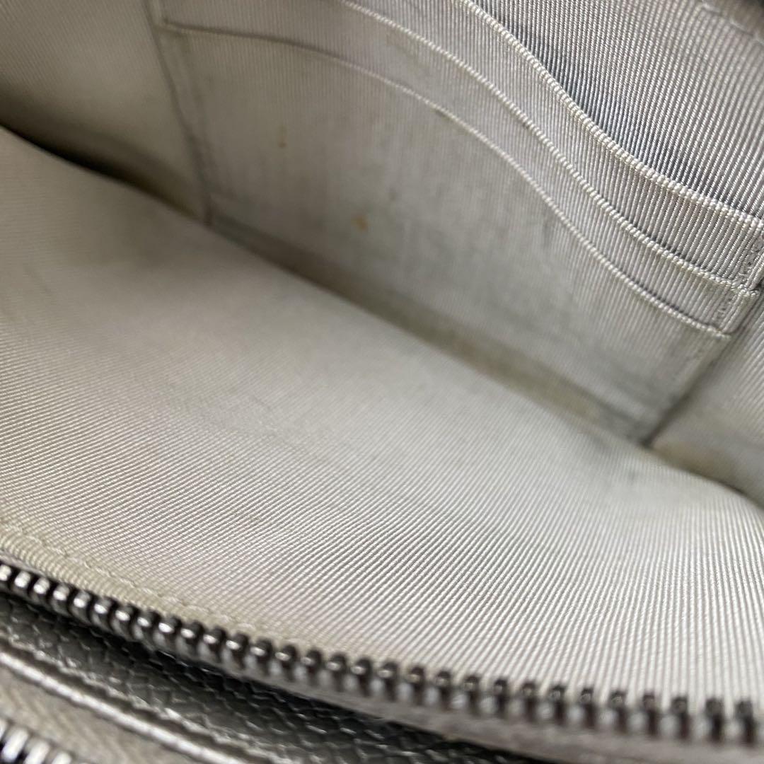 美品⭐︎ シャネル　キャビアスキン　チェーンウォレット　シルバー　24番　シルバー