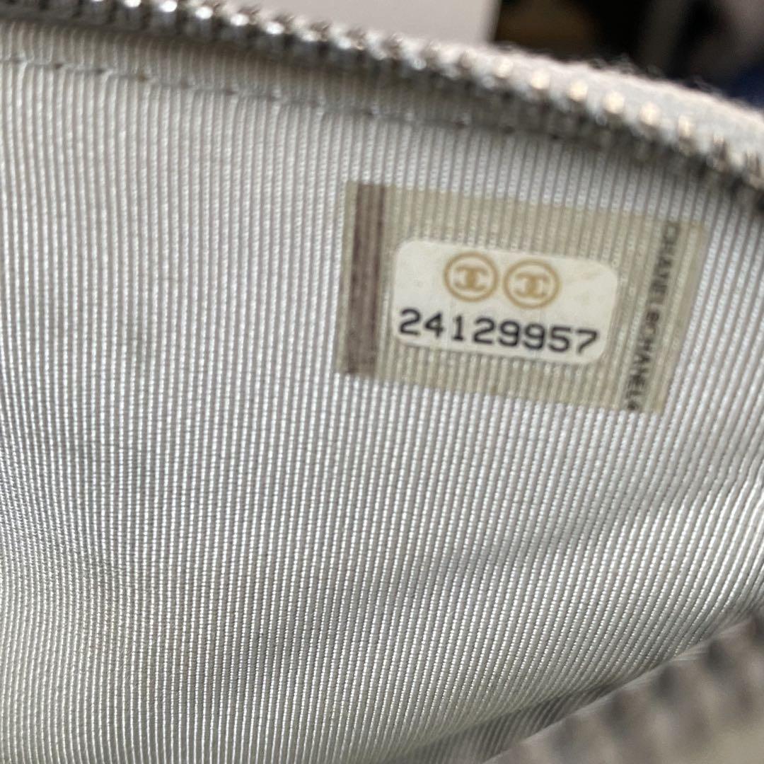 美品⭐︎ シャネル　キャビアスキン　チェーンウォレット　シルバー　24番　シルバー