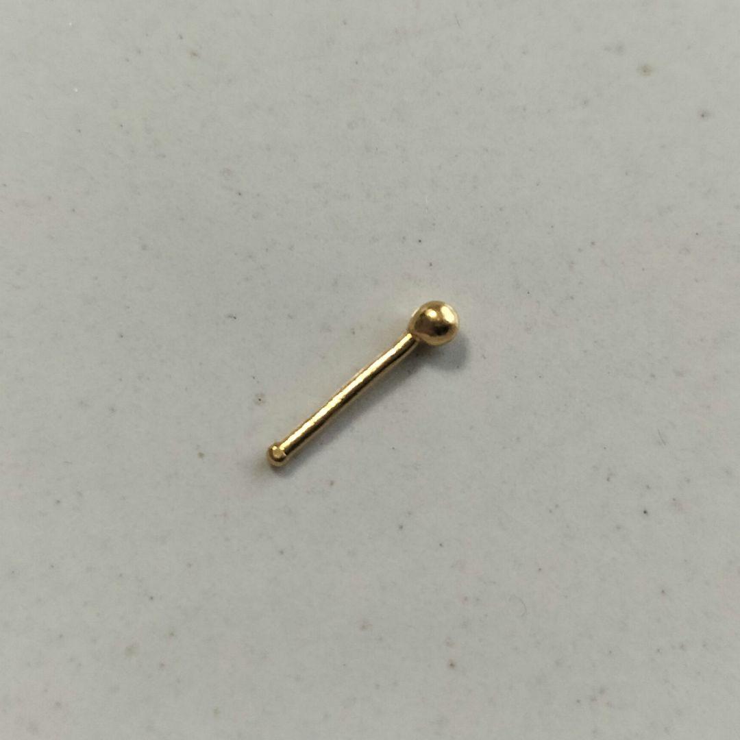 スタッドピアス目立った傷や汚れなし