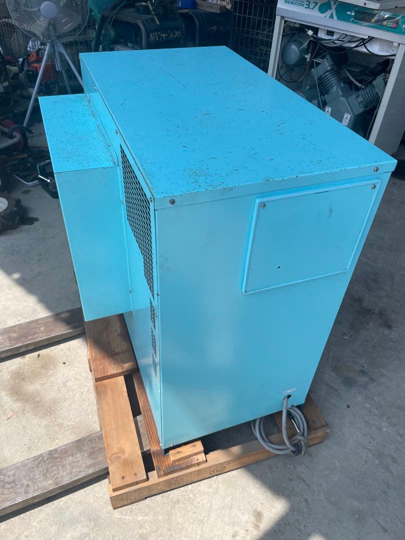 岩田 パッケージコンプレッサーCSD-22P三相200V 60Hz 2.2kW