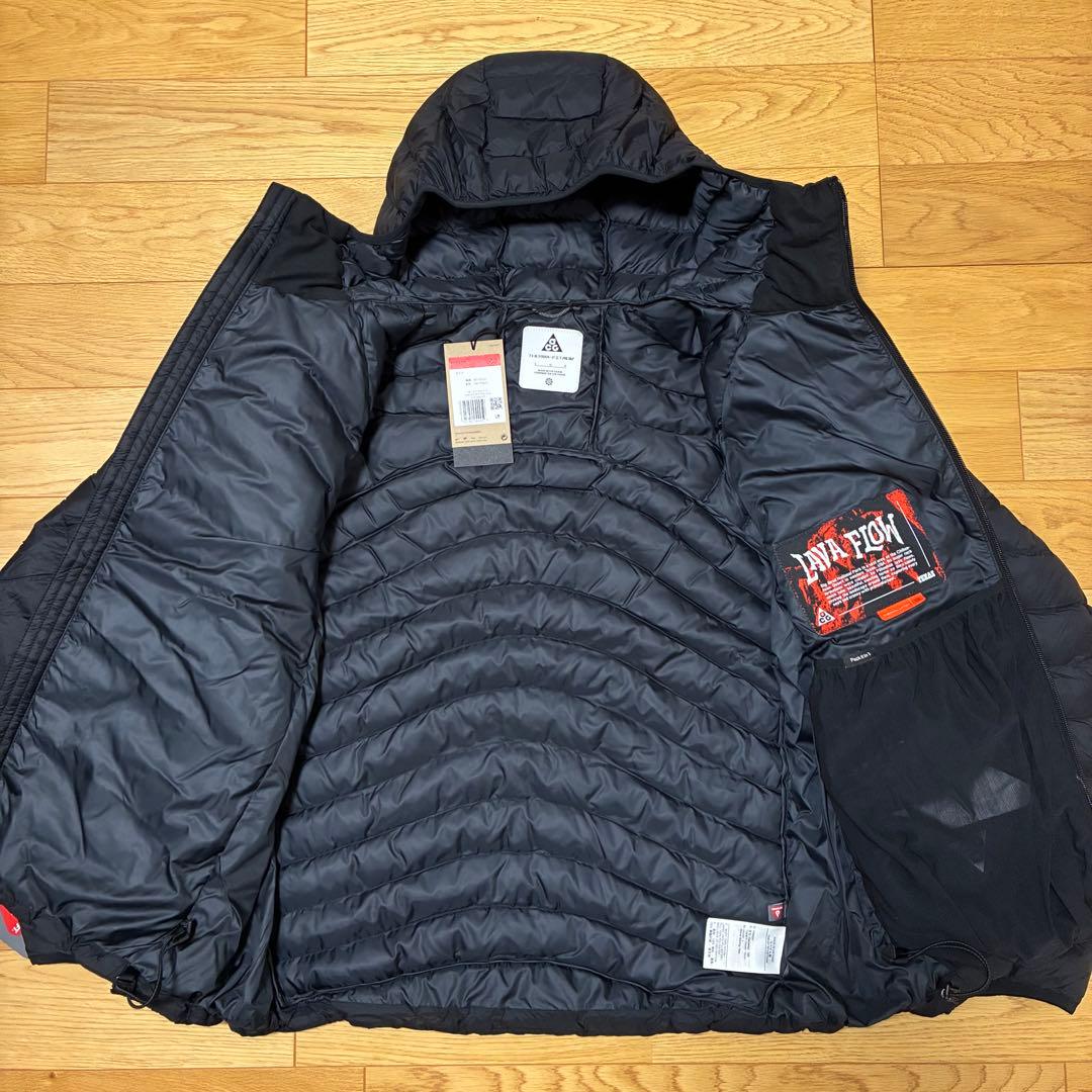 新品 ナイキ ACG Lava Flow パファージャケット Lサイズ 黒 新品 ナイキ ACG Lava Flow パファージャケット Lサイズ 黒
