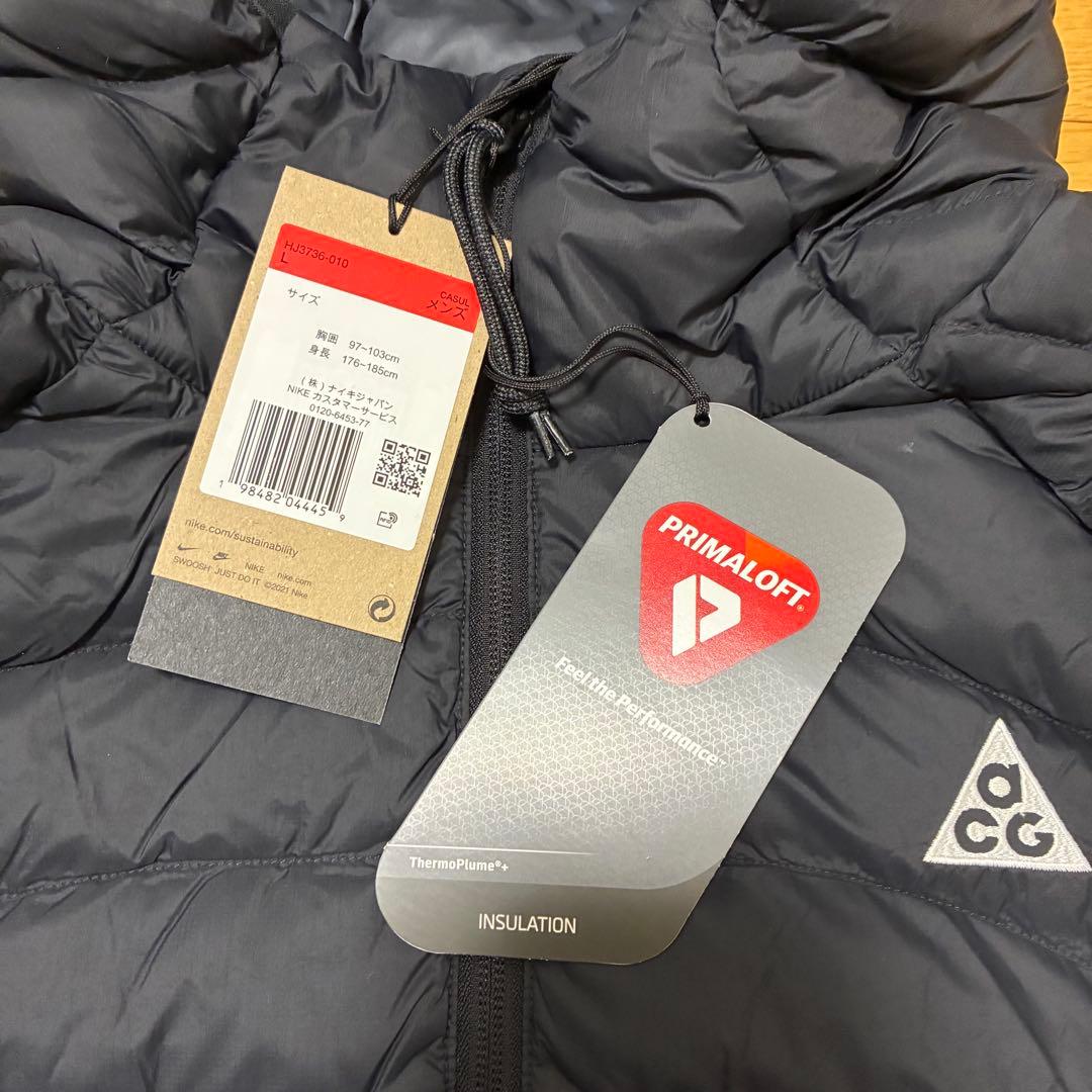 新品 ナイキ ACG Lava Flow パファージャケット Lサイズ 黒 新品 ナイキ ACG Lava Flow パファージャケット Lサイズ 黒