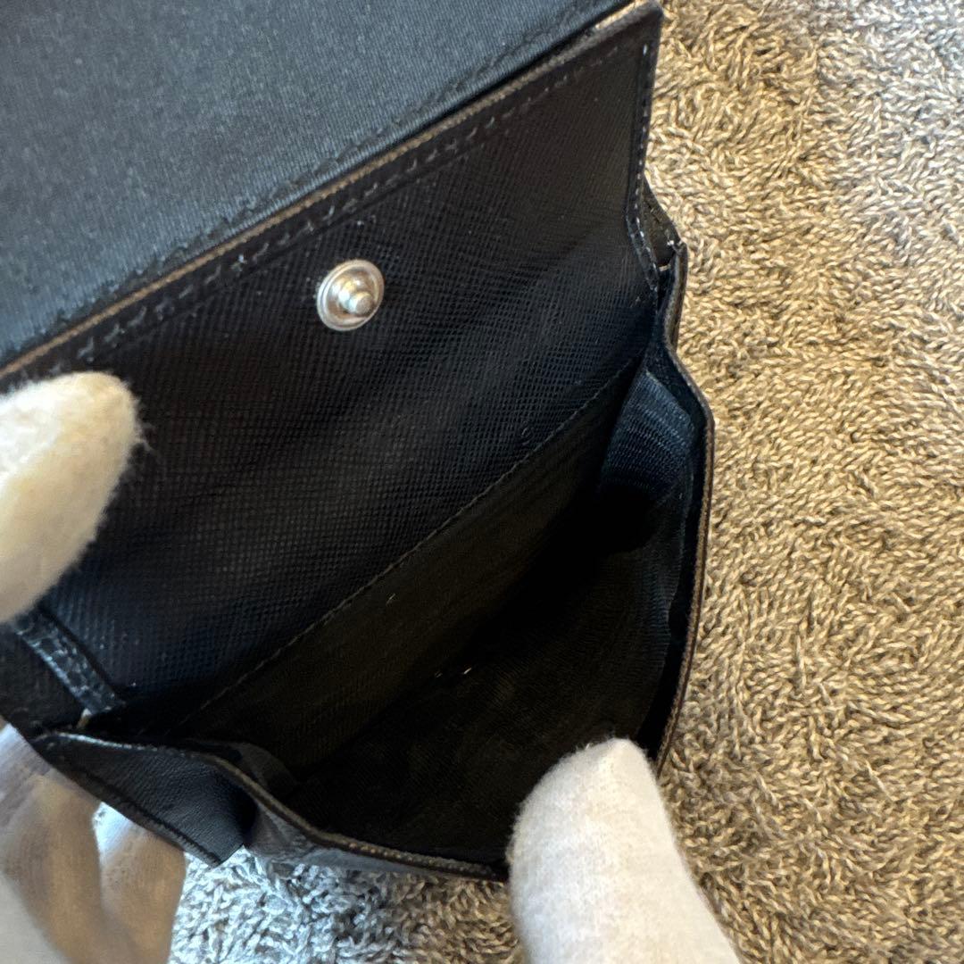 【美品】PRADA 三つ折り財布 サフィアーノ 三角プレート ユニセックス