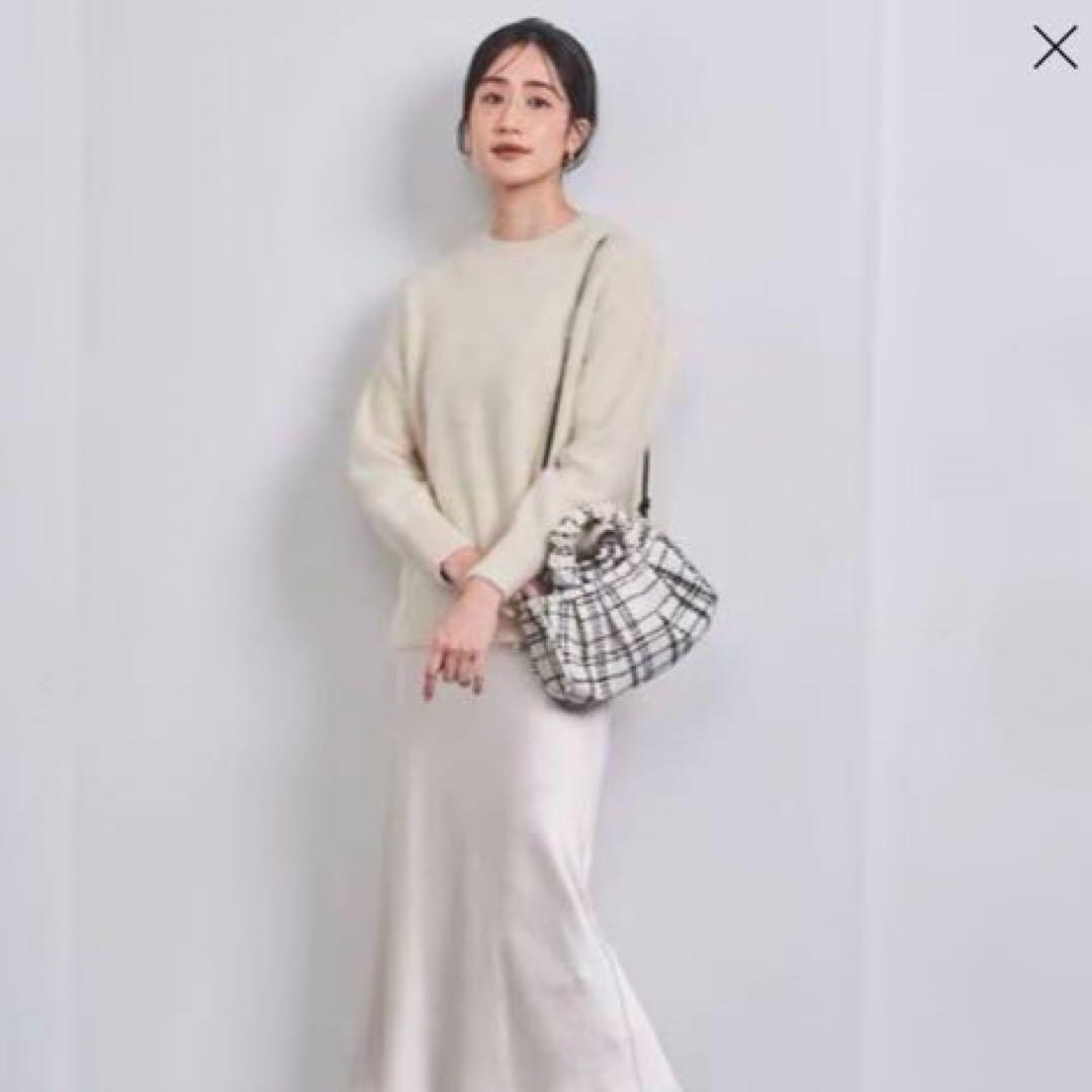 カシミヤ クルーネックニット