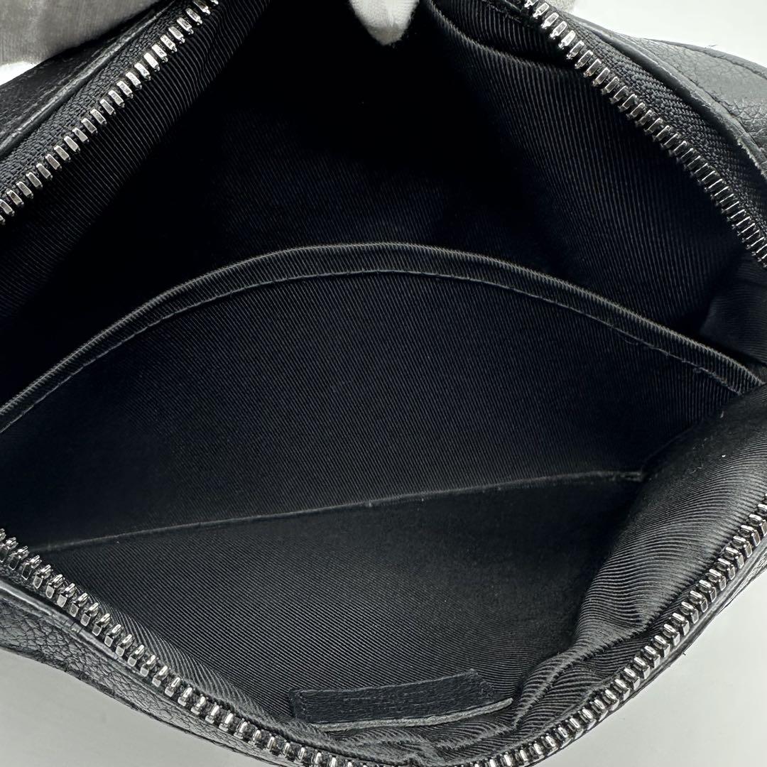 LOUIS VUITTON トリオ・メッセンジャー モノグラム M46602