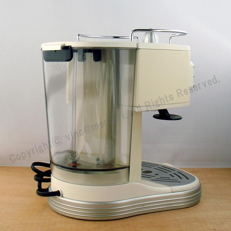 美品 デロンギ エスプレッソ・カプチーノメーカー ECM300J-E クリーム 美品 デロンギ エスプレッソ・カプチーノメーカー ECM300J-E クリーム