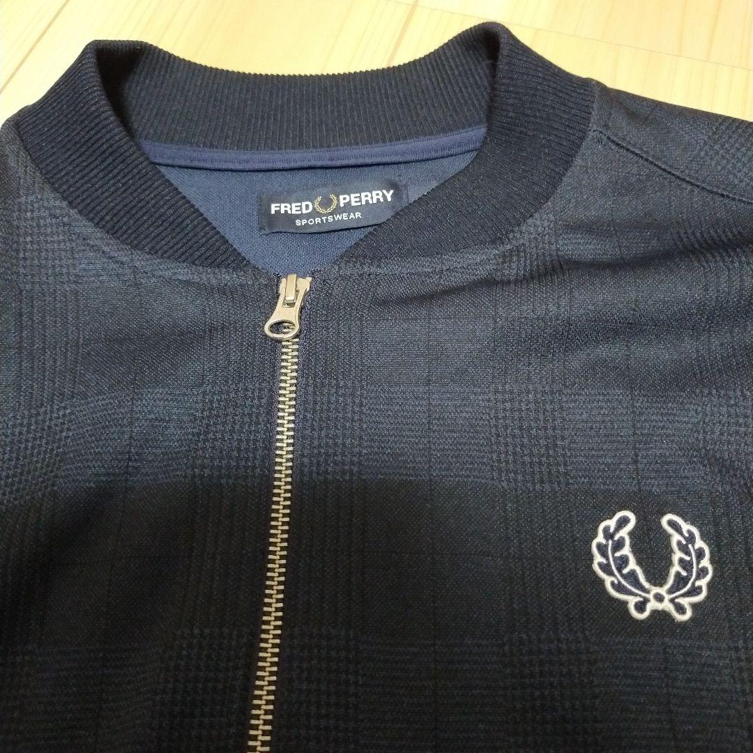 FRED PERRY フレッドペリー ジャージ トラックジャケット 刺繍ロゴ