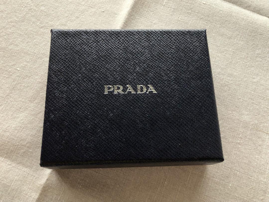 【Kenzo2016】！値下げ！【PRADA】二つ折り財布（メンズ）