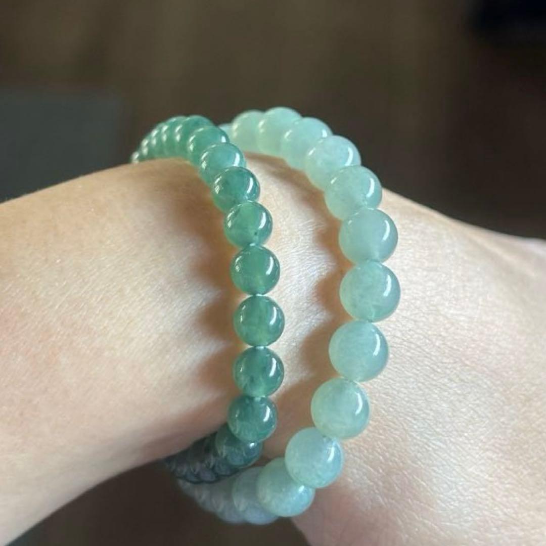 ミャンマー産 天然本翡翠 A貨 氷種 淡い緑色 ブレスレット ミャンマー産 天然本翡翠 A貨 氷種 淡い緑色 ブレスレット