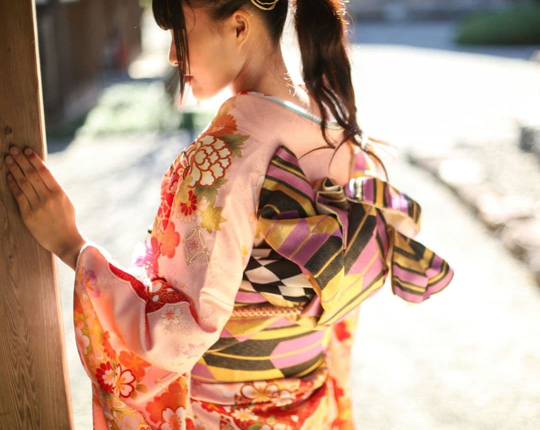 ピンク系 花柄 振袖 黒帯