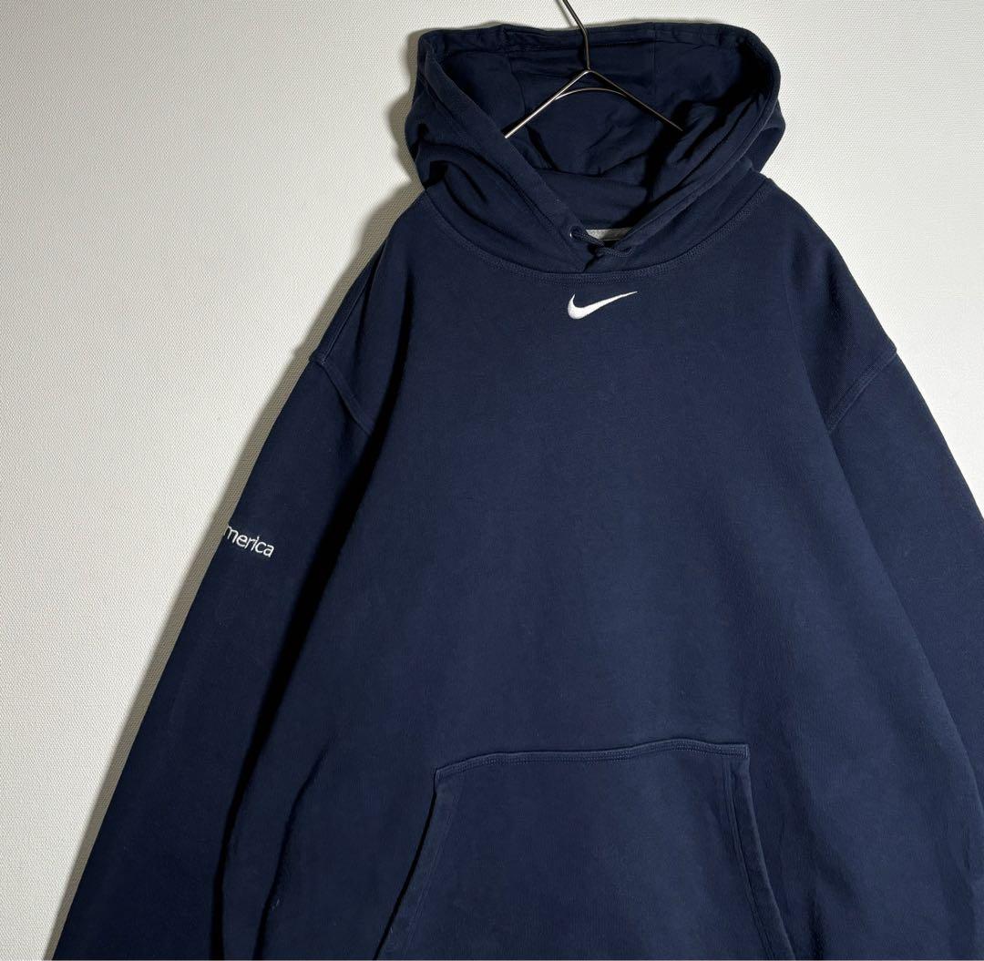 NIKEナイキ 刺繍ロゴ　バック企業刺繍　裏起毛　パーカー