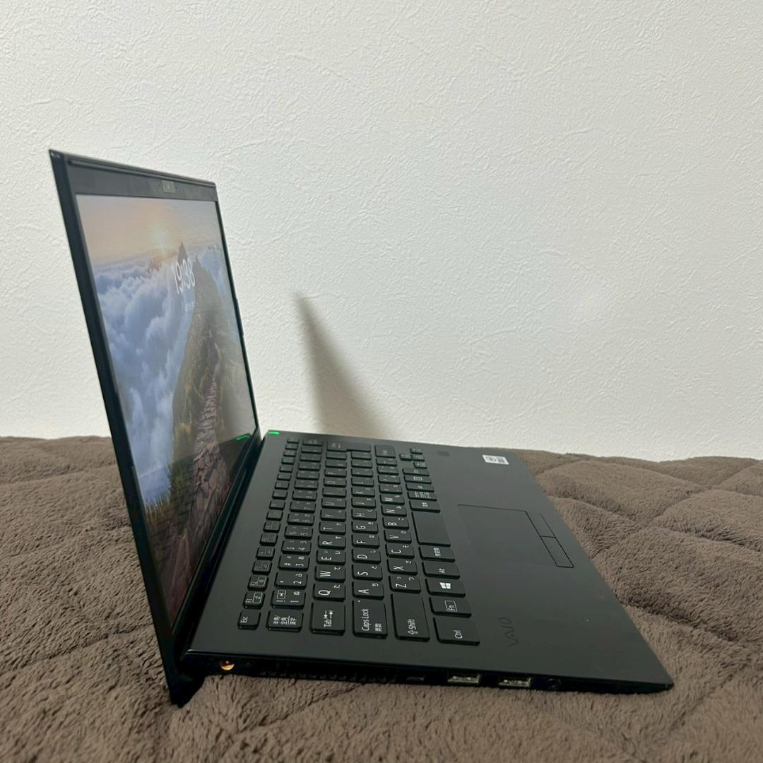 VAIO Pro 【14インチ・軽量】VAIO VJPK13C12N 第10世代 Corei5