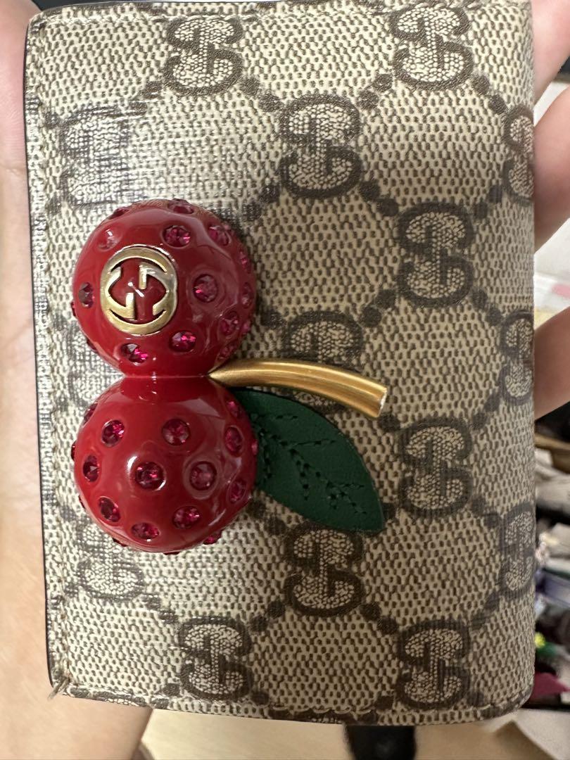 売れ筋商品 チェリー(さくらんぼ) 付き 財布 Gucci 折り財布