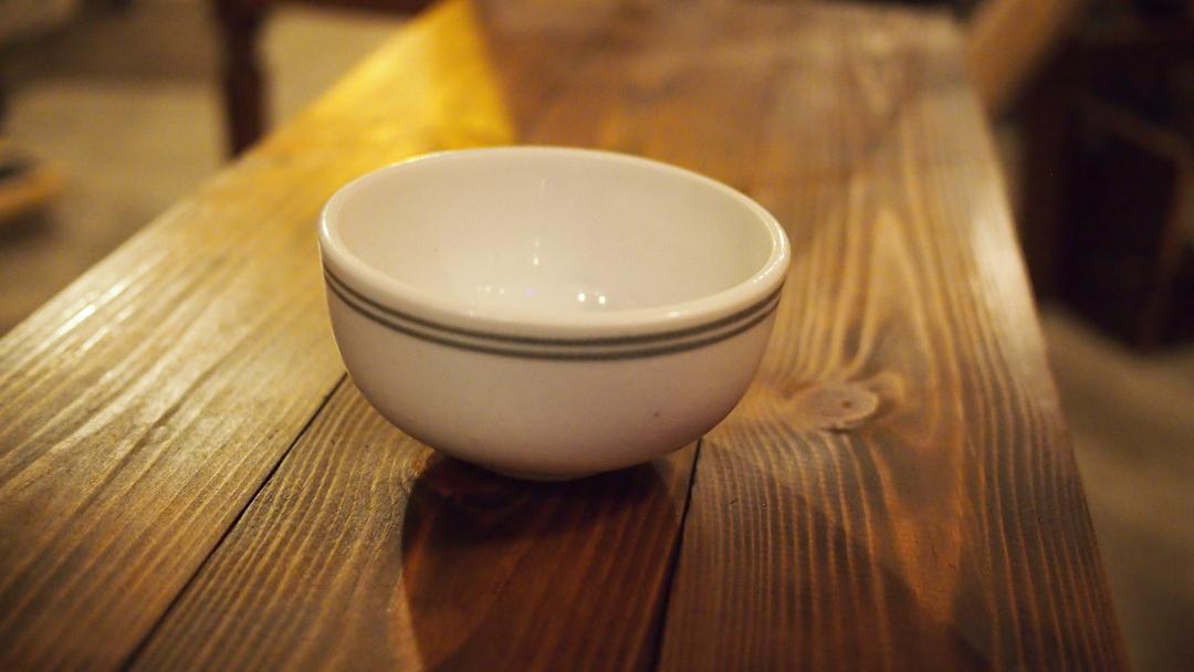 時代 日陶製 白磁 湯飲み茶碗 4個／統制陶器 アンティーク ビンテージ 古道具