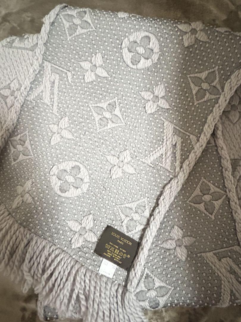LOUIS VUITTON グレー マフラー 約30x180cm