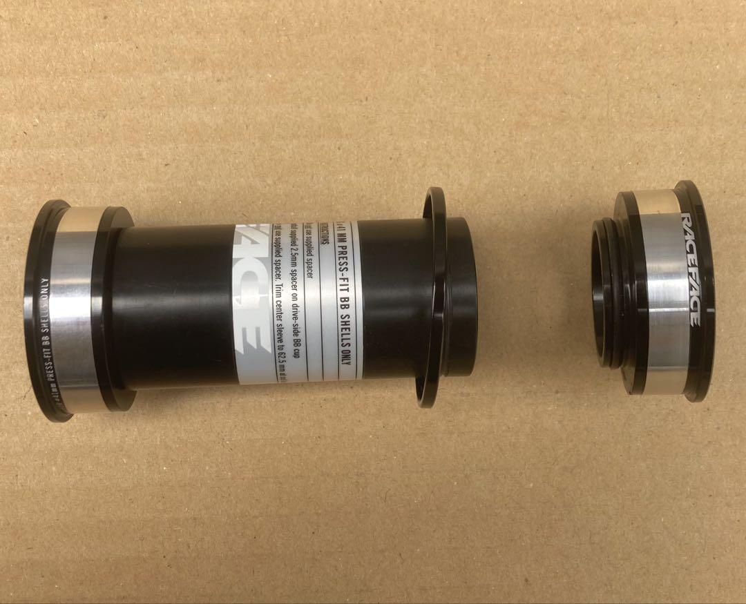 BB92 レースフェイス プレスフィット/ 89.5 86.5 /RACEFAC