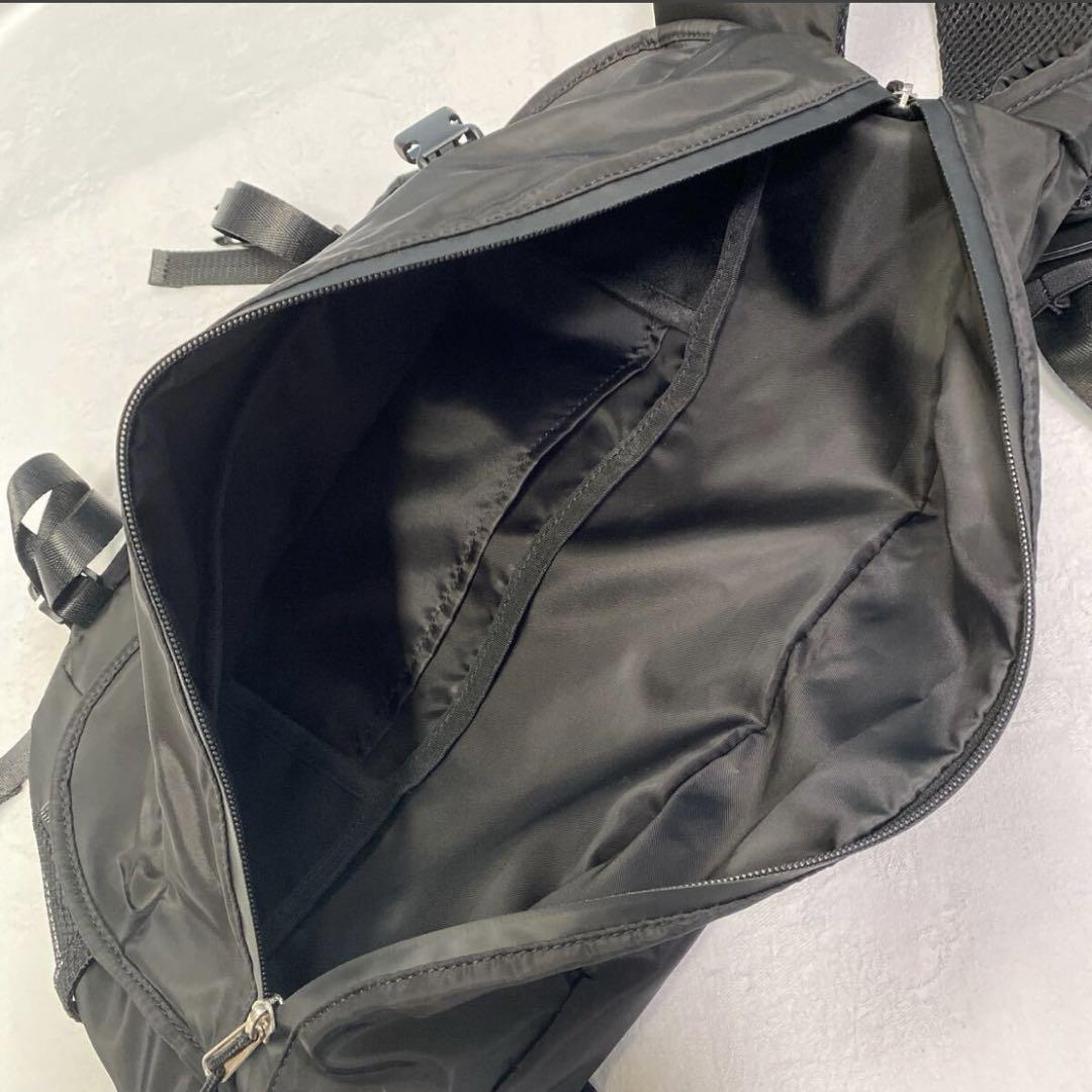 JEANASIS（ジーナシス）の「ハッスイロゴメッセンジャーBAG