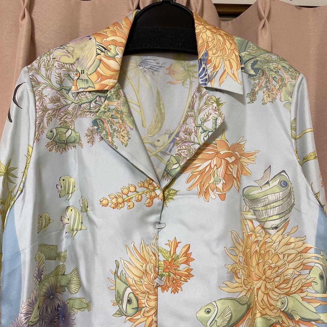 大人気新品 フェラガモ シルクブラウス ジャケット 熱帯魚 絹100% トップス